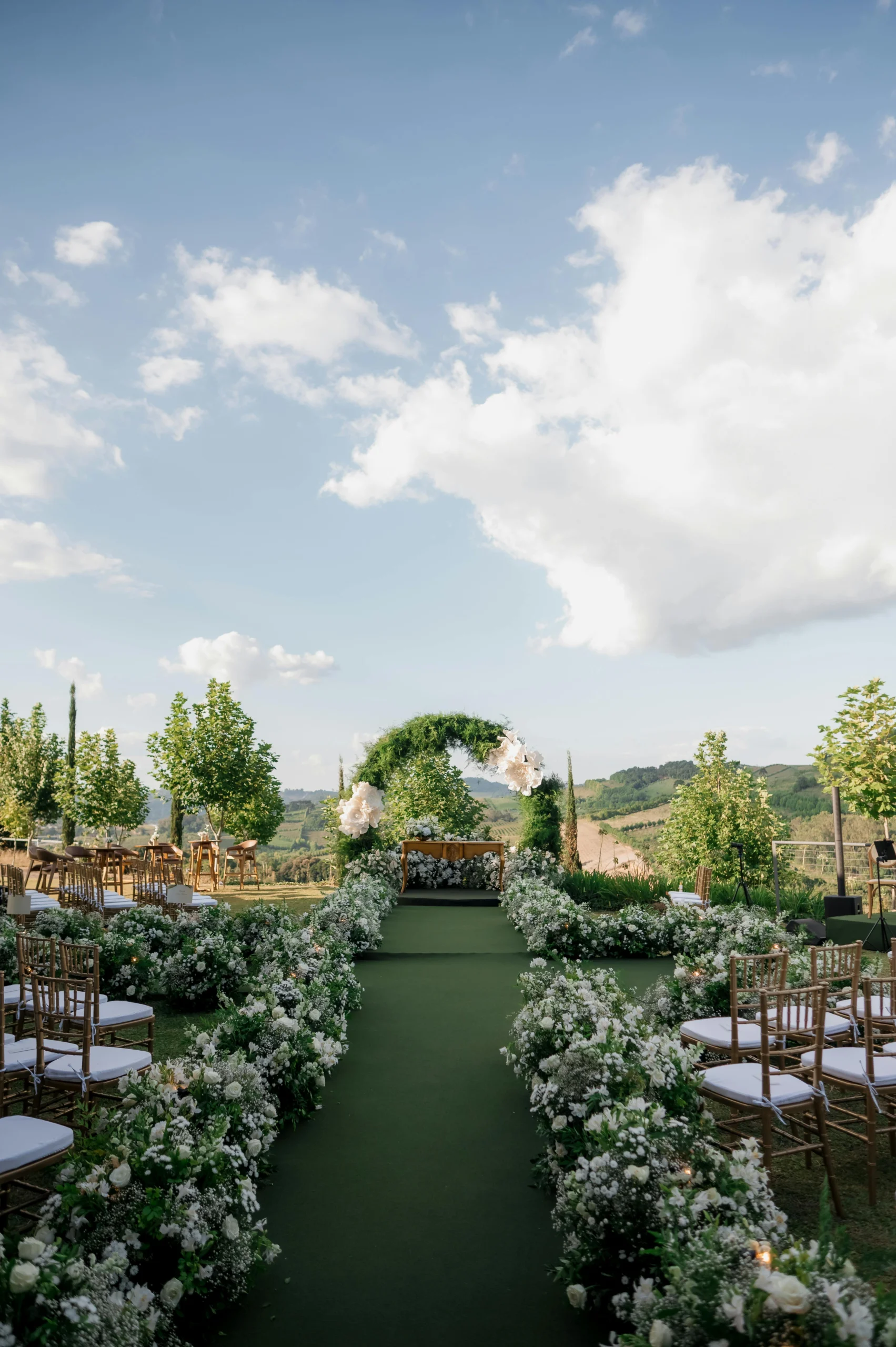 Décoration florale de mariage : nos idées élégantes pour un décor inoubliable