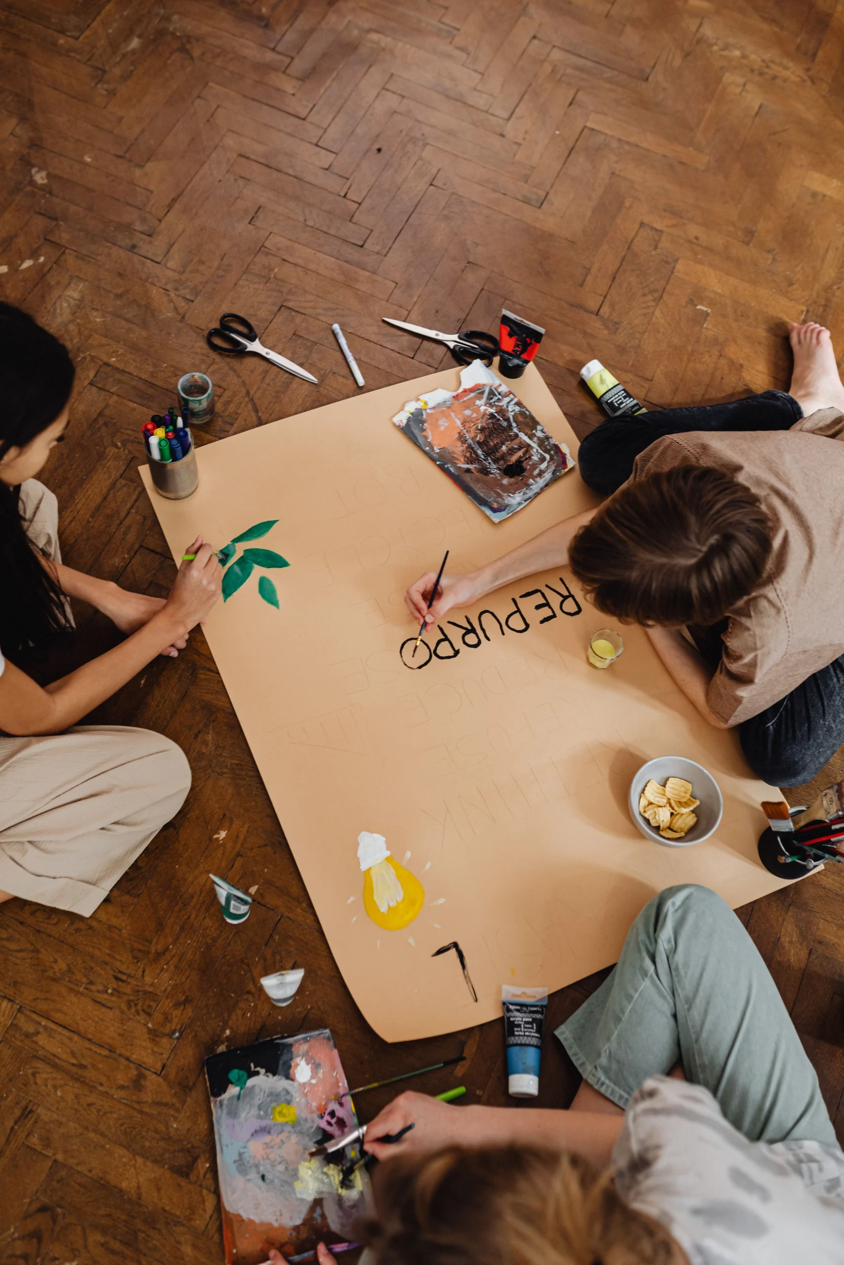 Teambuilding créatif : comment organiser un événement qui rassemble vraiment vos équipes Teambuilding créatif : comment organiser un événement qui rassemble vraiment vos équipes